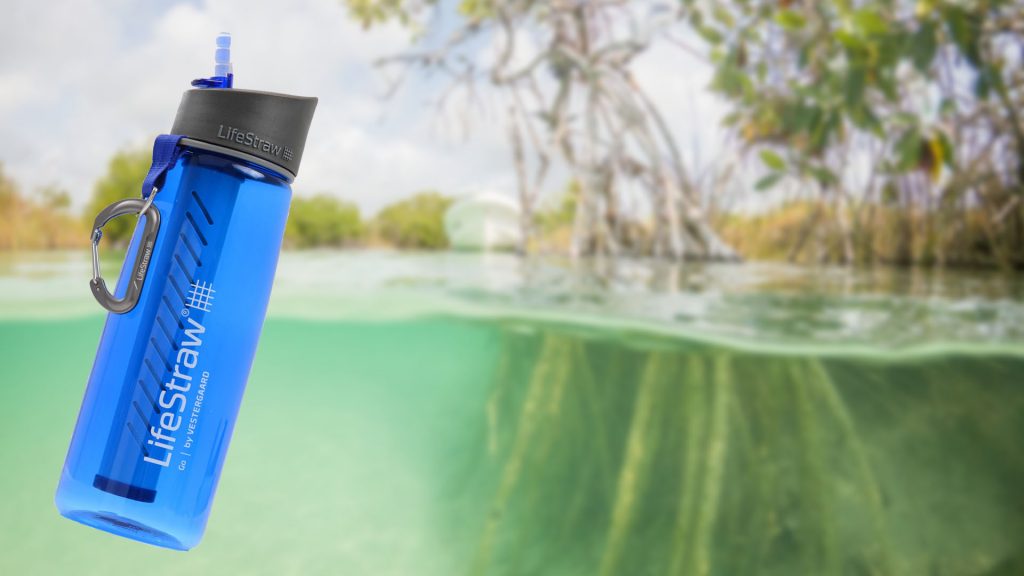 Boire de l'eau non potable grâce à LifeStraw - PeA